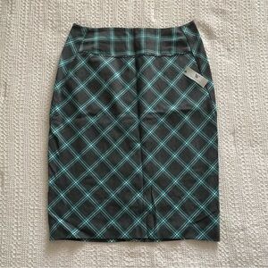 Vintage 2000s Worthington black and teal plaid pencil skirt